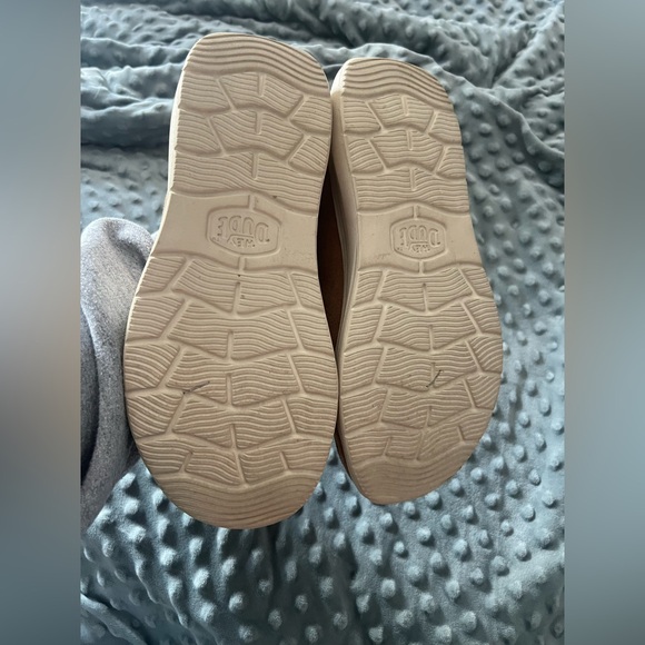 Hey Dude - Wendy Comf Luxe Suede Shoe - Picture 2 of 4